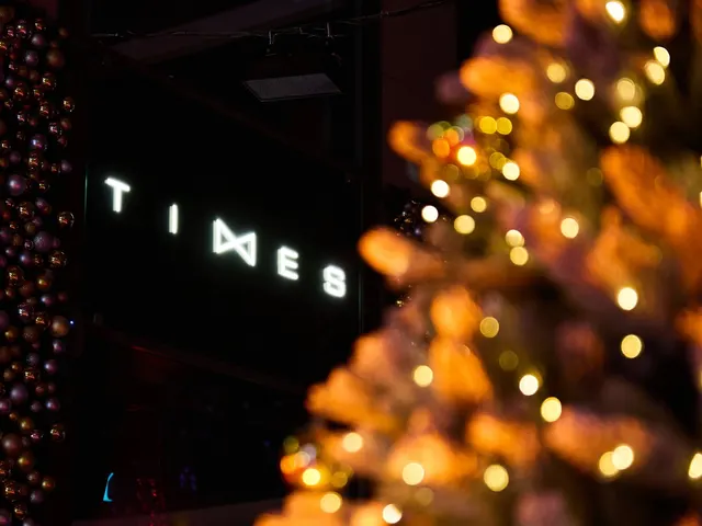 Ресторан Таймс / TIMES